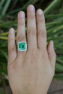 GIA Certified 7 Carat Colombian Emerald and Diamond Cocktail Ring