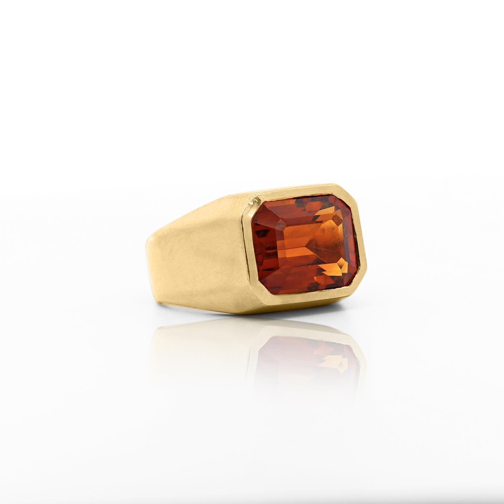 Vintage GIA Certified 7 Carat Emerald Cut Citrine in 18K Yellow Gold Solitaire Bezel Set Mens Ring, Size 7.5. 

Details:
Item Type: Solitaire Ring
Metal: 18K Yellow Gold 
Setting: Bezel 
Size: 7.5 (Adjustable)
Weight: 13.42 grams

Certification:
GIA