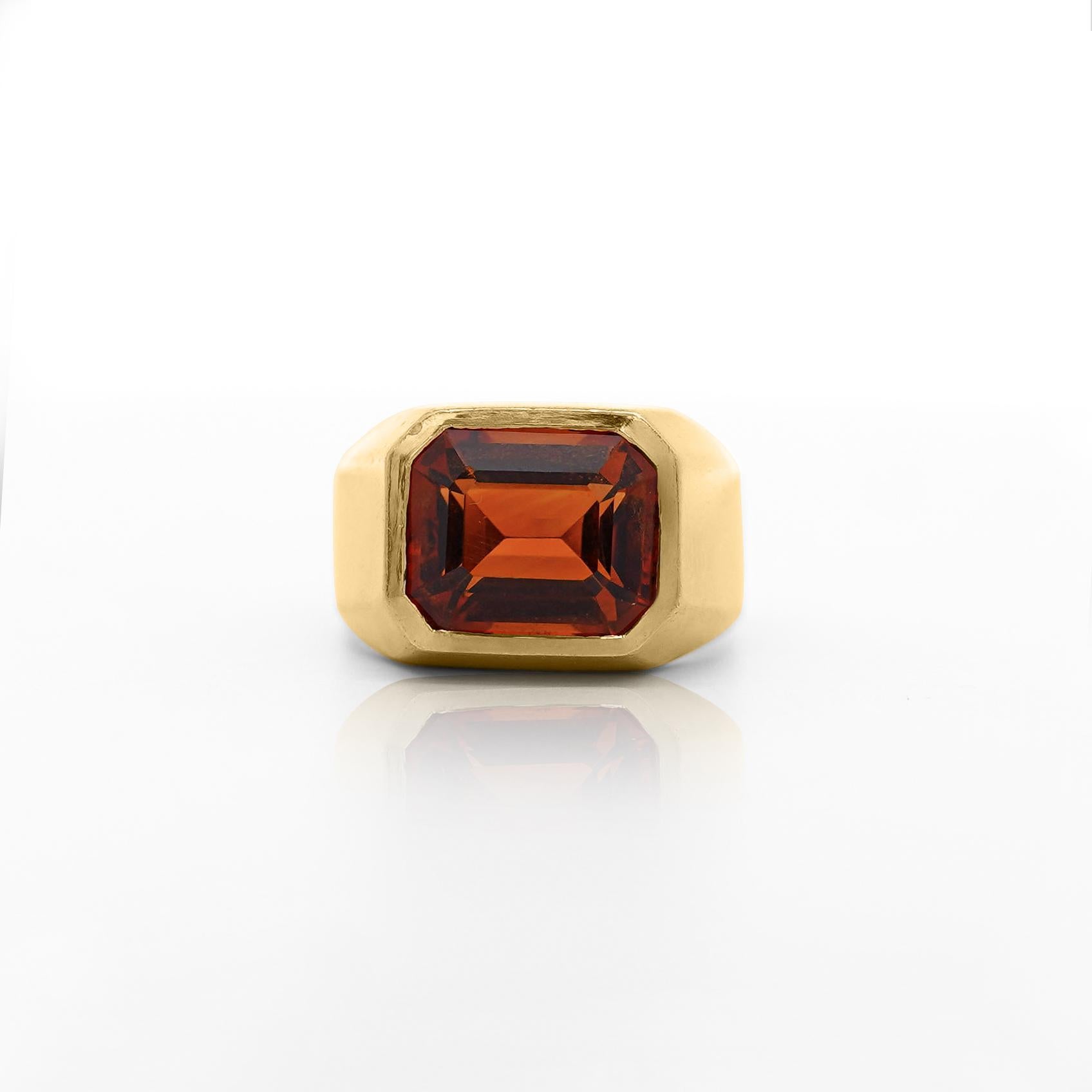 GIA Certified 7 Carat Emerald Cut Citrine 18K Gold Solitaire Bezel Set Mens Ring In Excellent Condition In Miami, FL