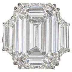 Anillo de diamantes talla esmeralda de 7 quilates certificado por GIA COLOR F VVS2 CLARIDAD