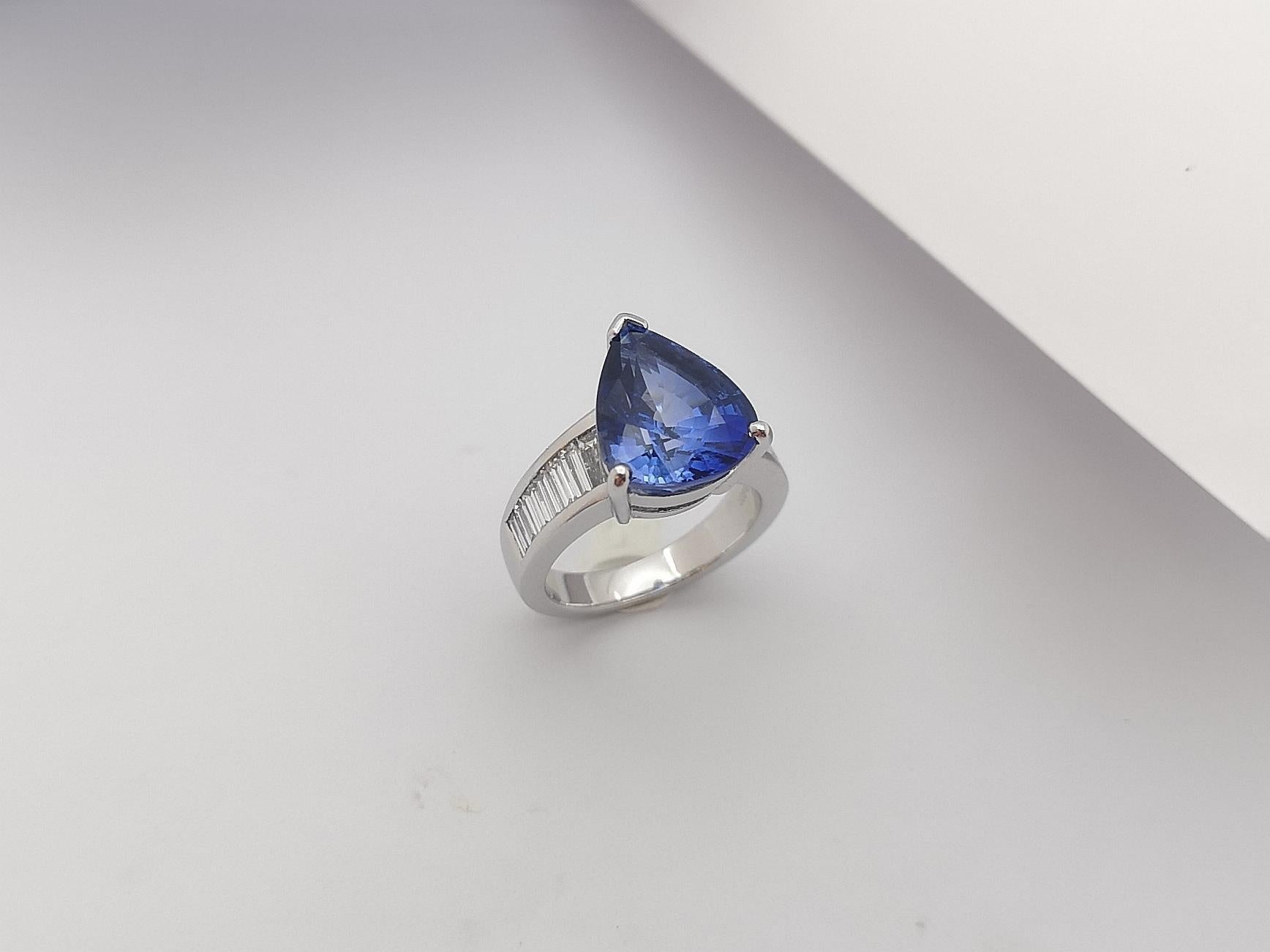 GIA Certified 7cts Ceylon Blue Sapphire with Diamond Ring Set in Platinum For Sale 5
