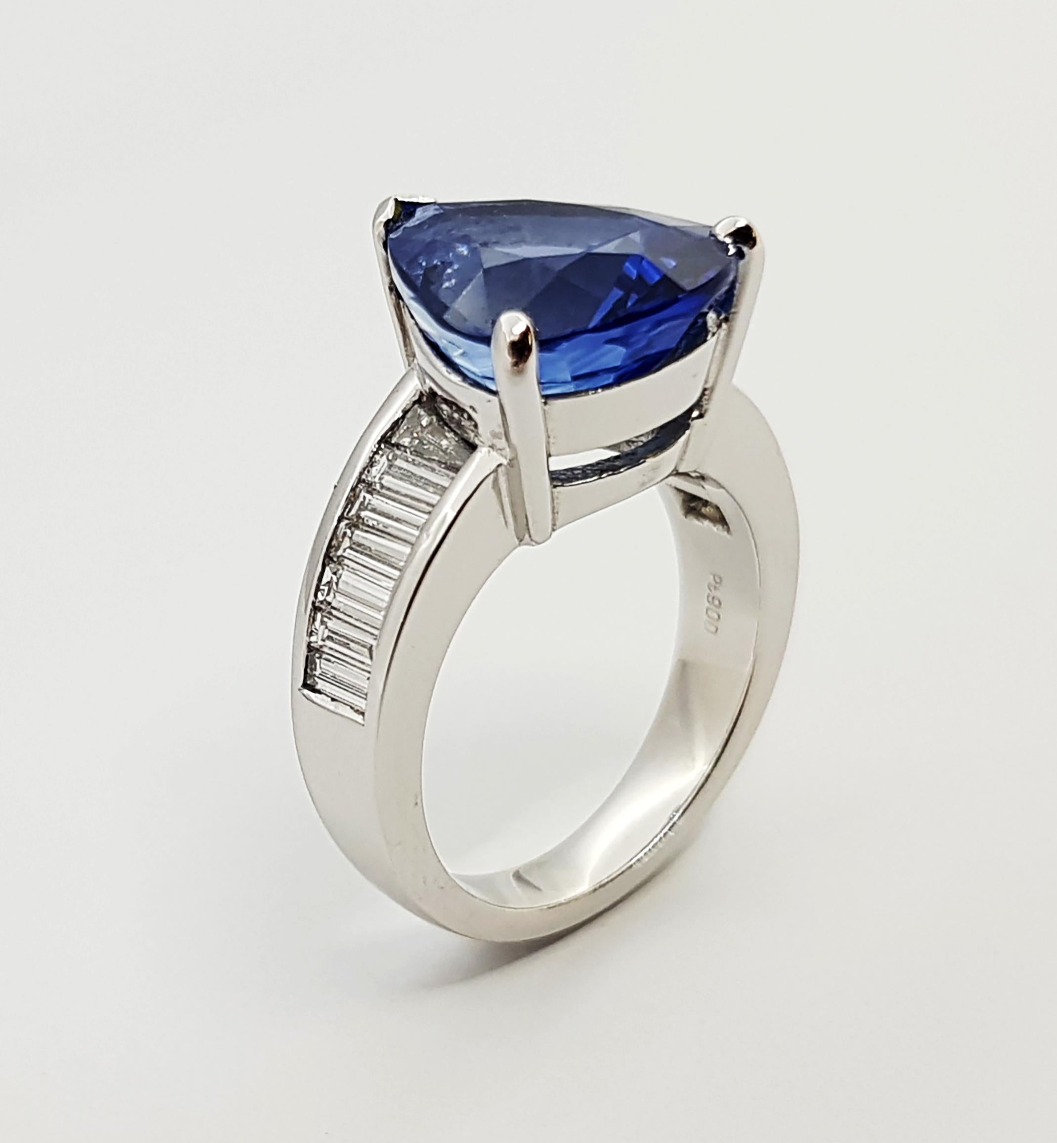 Women's GIA Certified 7cts Ceylon Blue Sapphire with Diamond Ring Set in Platinum For Sale