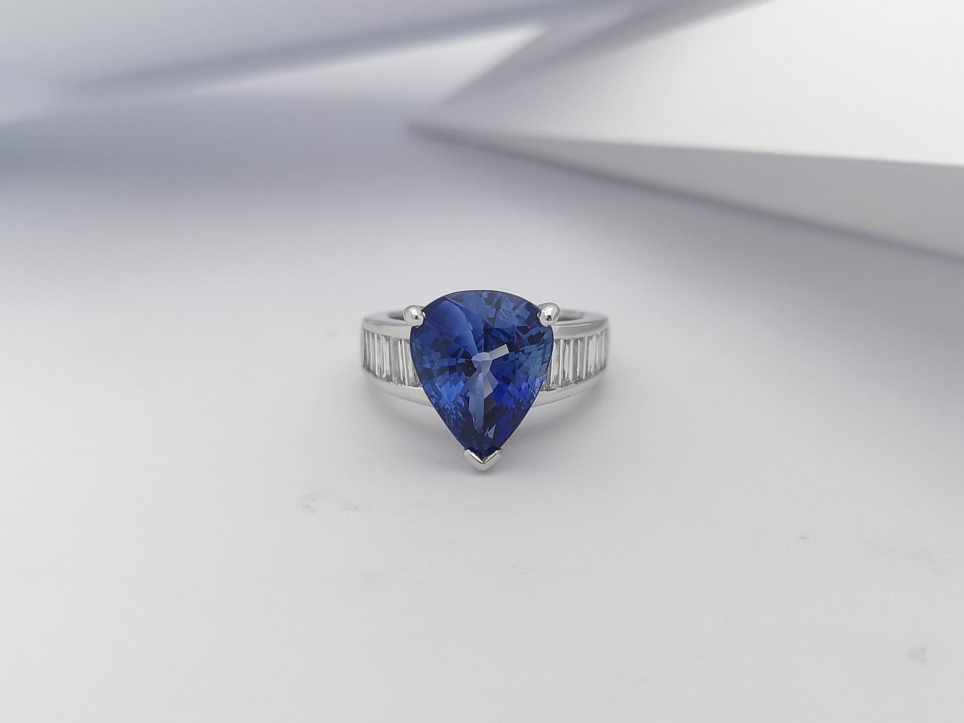 GIA Certified 7cts Ceylon Blue Sapphire with Diamond Ring Set in Platinum For Sale 1