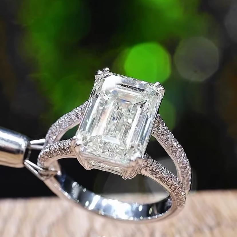 GIA-zertifizierter Solitär-Ring, 7,00 Karat Smaragdform, Diamant 18K Gold, Solitär für Damen oder Herren im Angebot