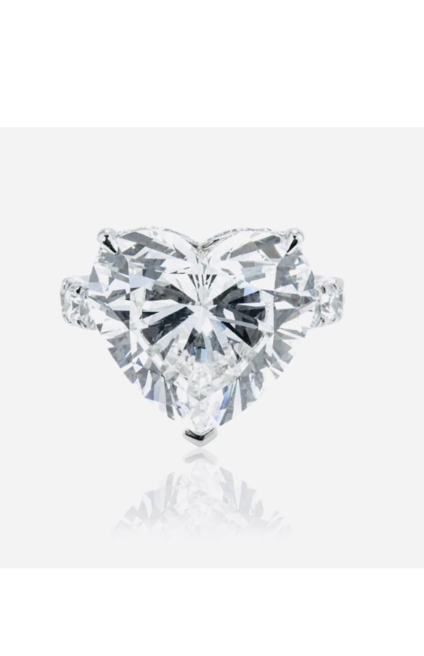GIA zertifiziert 7,00 Karat FLAWLESS Klarheit D Farbe 18K Gold Ohrringe (Herzschliff) im Angebot