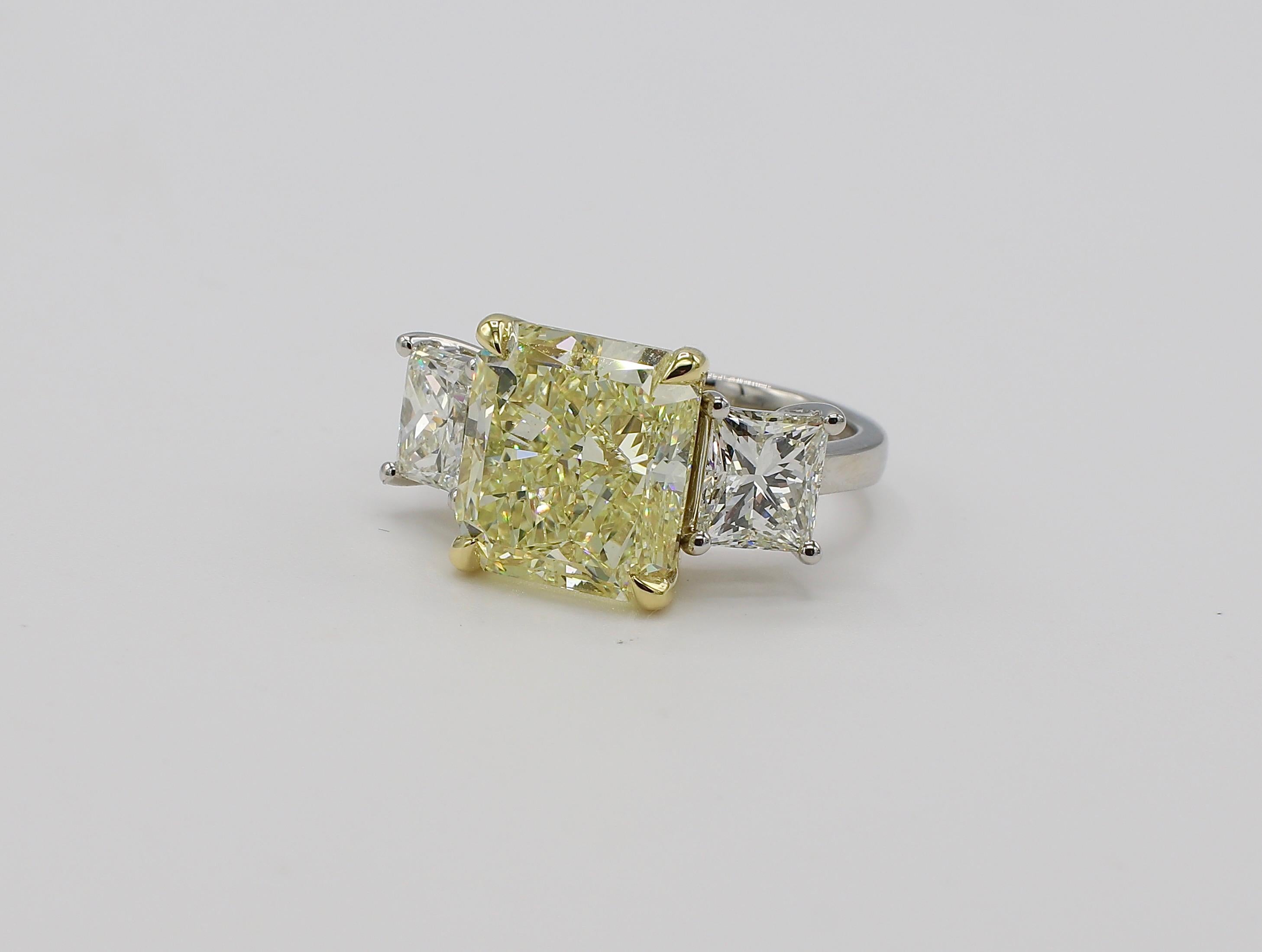 GIA Certified 7.01 Carat Light Yellow Platinum Diamond 3-Stone Engagement Ring In New Condition In  Baltimore, MD