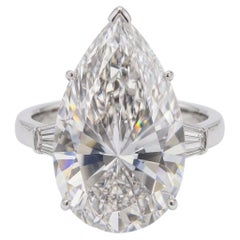 Anillo de platino con diamante brillante pera de 7.01 quilates certificado por el GIA