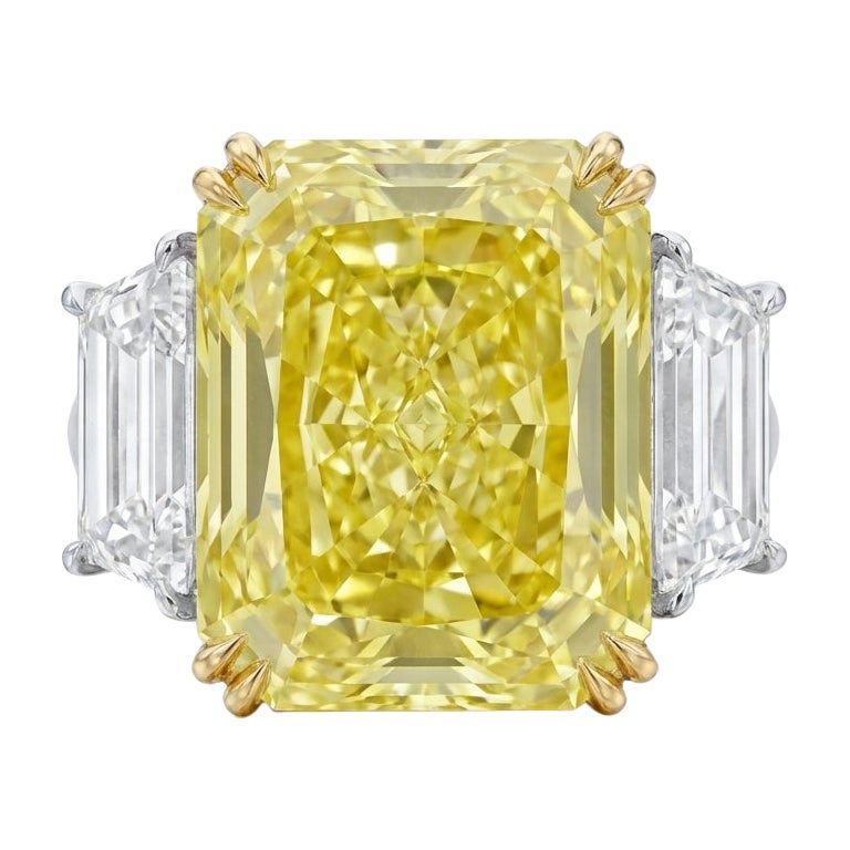Anillo de Diamante Amarillo Intenso de 7.03 Quilates Certificado por GIA en venta