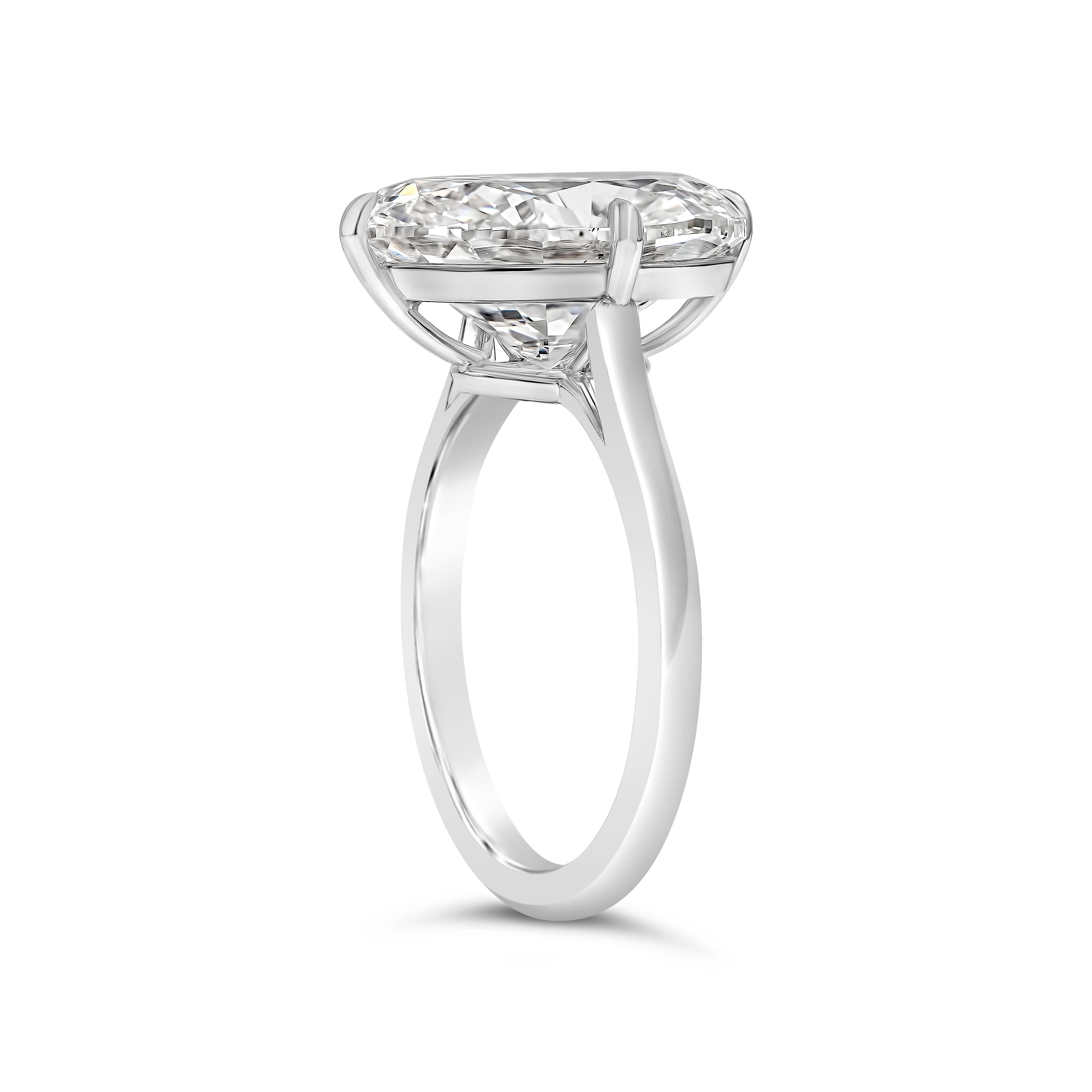 Contemporain Bague de fiançailles solitaire en diamant de taille ovale certifié GIA de 7.04 carats au total en vente