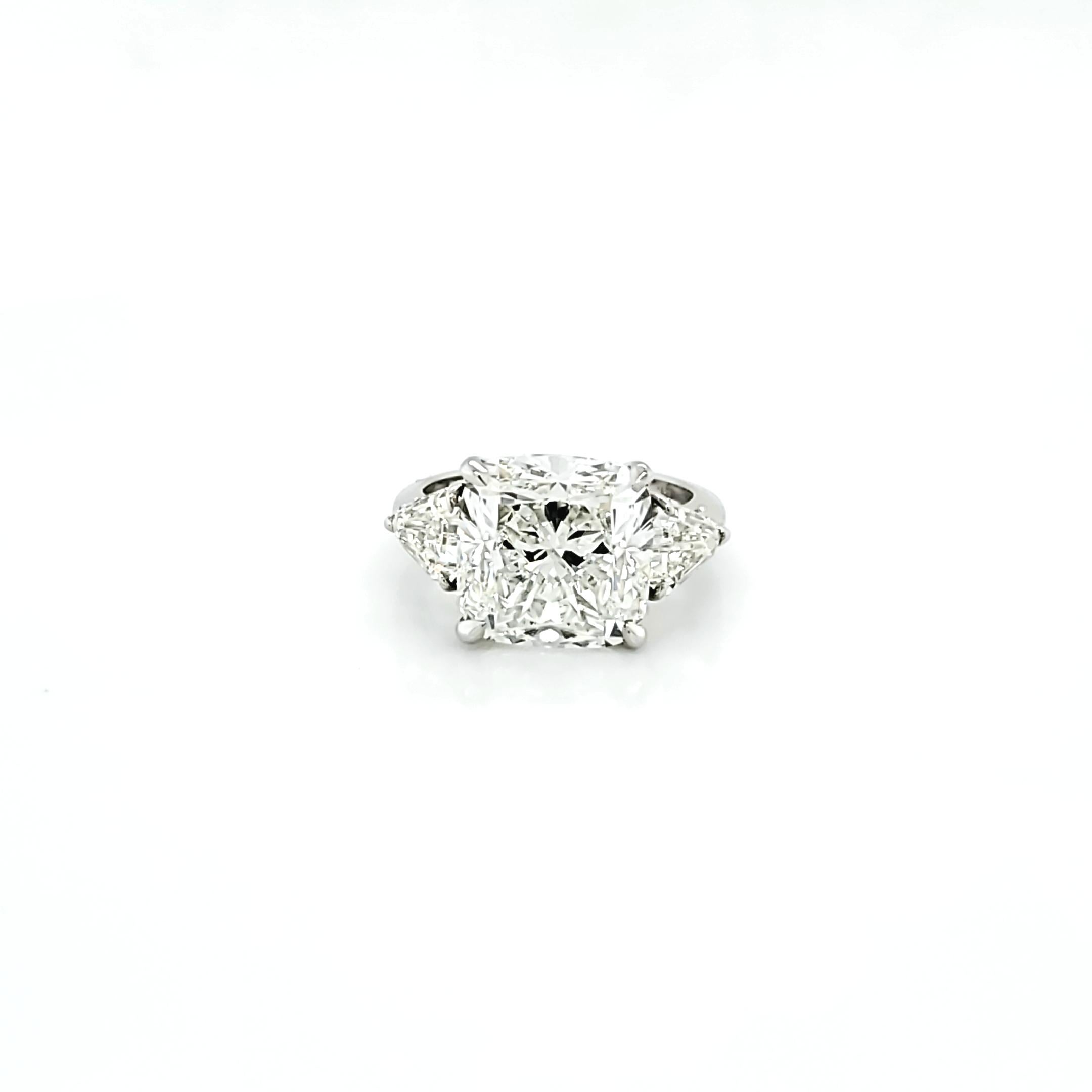 7 carat cushion cut diamond ring