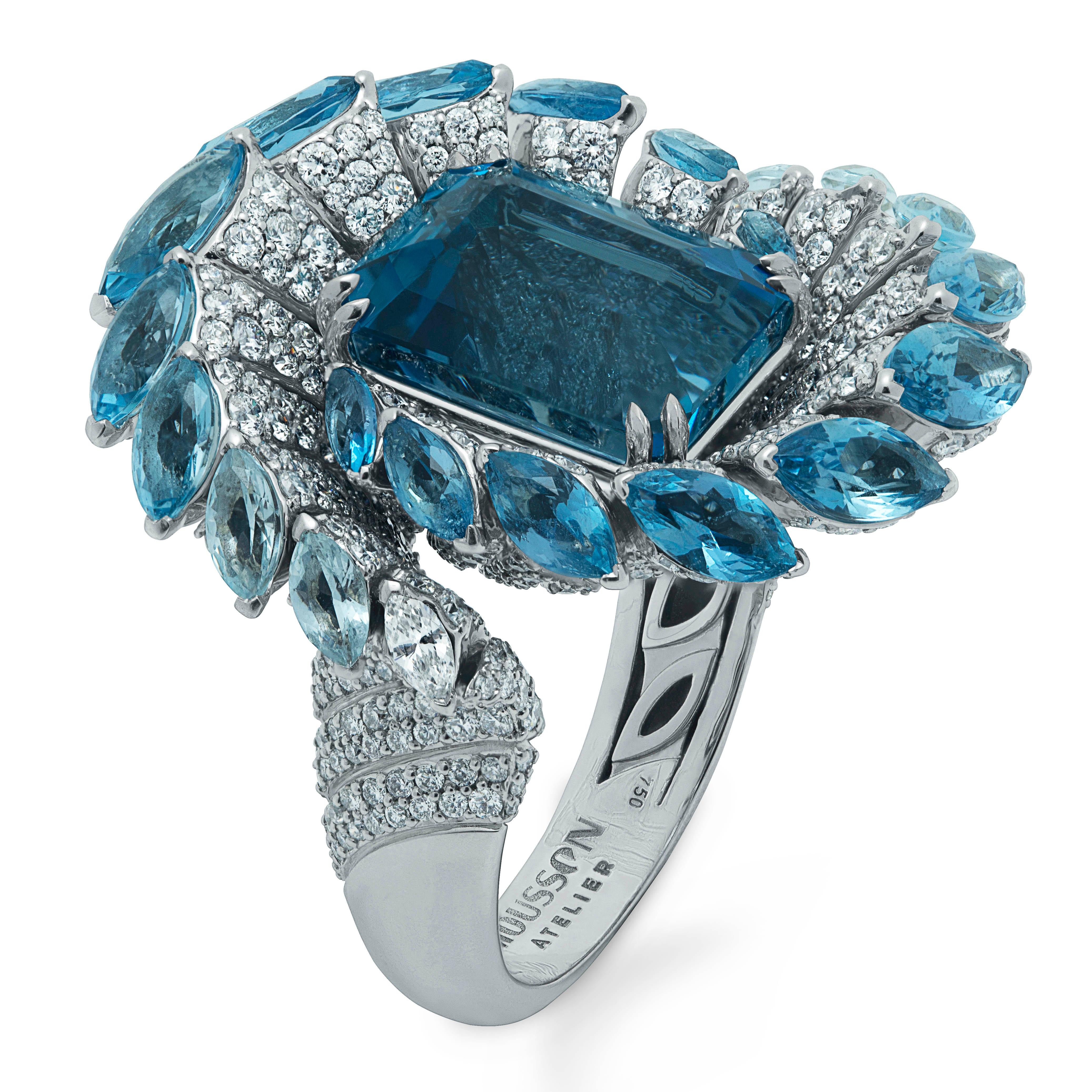 Bague ADN en or blanc 18 carats certifiée GIA 7,14 carats Santa-Maria Aquamarine Diamond
Cette bague a été créée à partir des boucles d'oreilles ADN. Vous pouvez également y reconnaître la structure filante de l'ADN connue de tous.  Réalisée en or