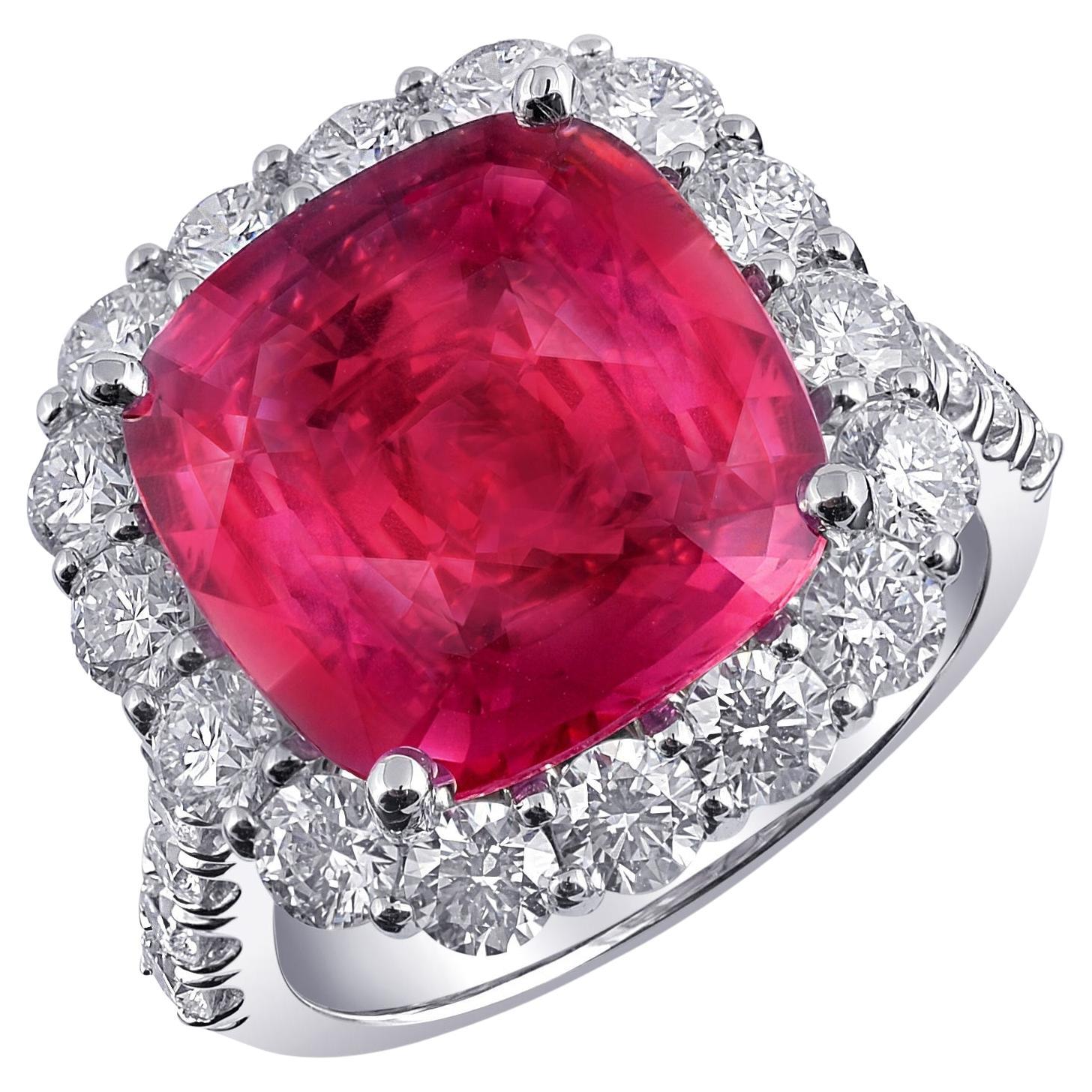 Zaffiro rosa naturale da 7,25 carati in anello di platino con diamanti / Rapporto GIA