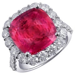 Platinring mit GIA-zertifiziertem 7,25 Karat rosa Saphir und Diamant