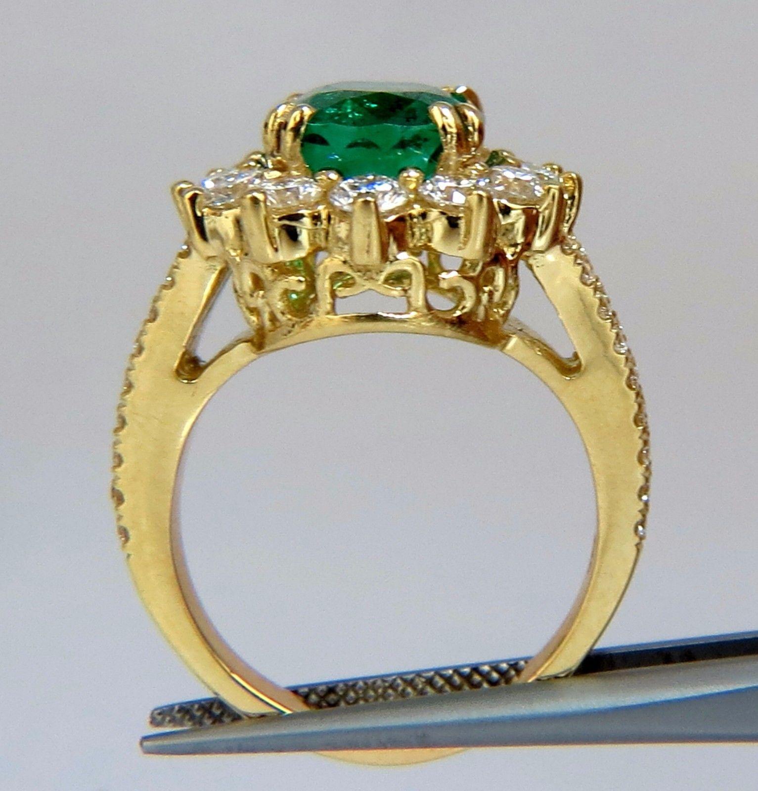 Oval Cut GIA Certified 7.26 Carat Natural Emerald Diamonds Ring 18 Karat 