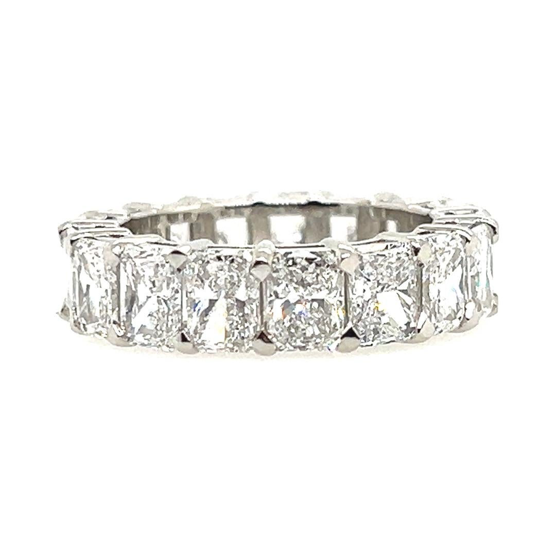 GIA Certified 6.94 Carat Platinum Radiant D-E VS+ Natural Diamond Eternity Band In Good Condition For Sale In Los Angeles, CA