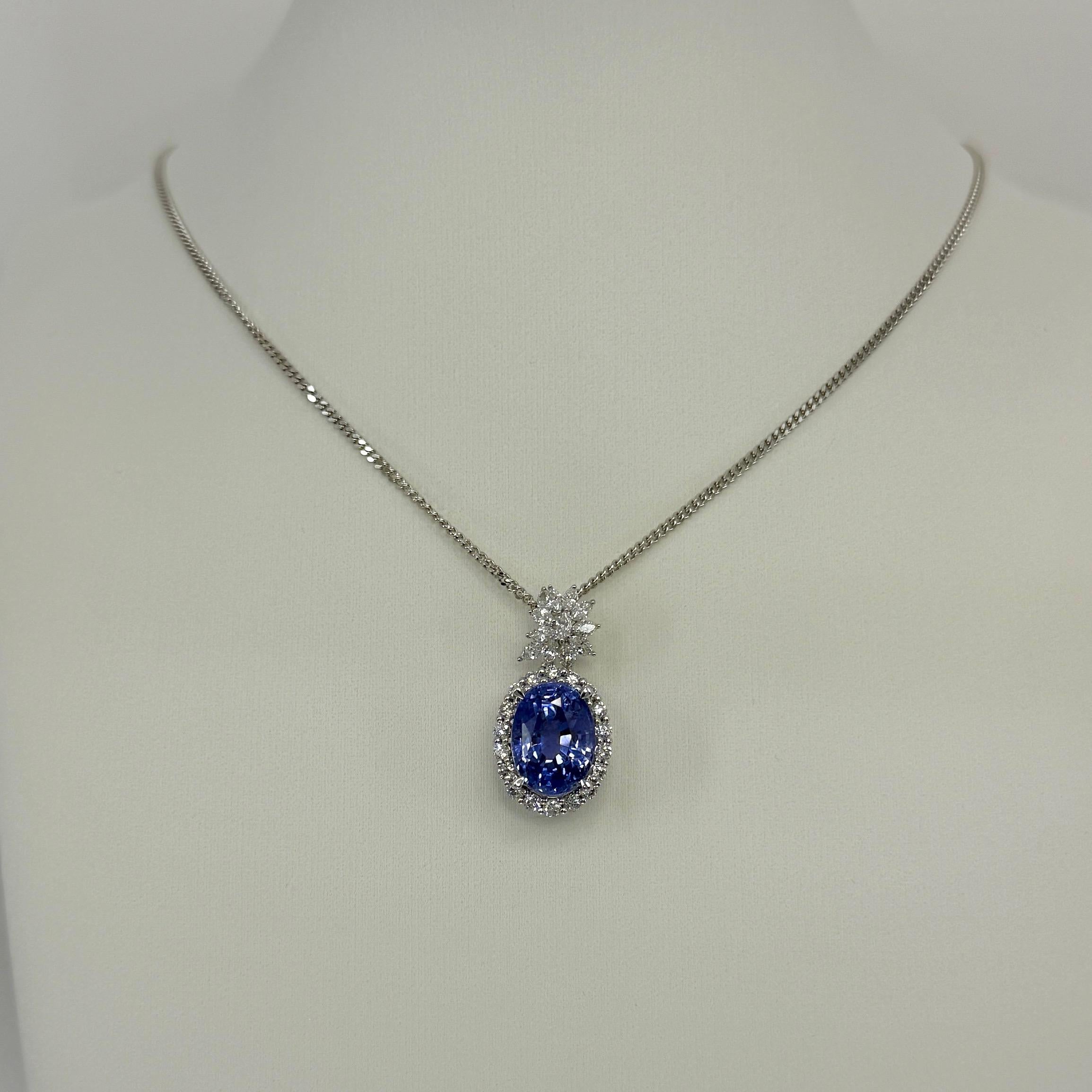 da uomo o donna Ciondolo con zaffiro di Ceylon e diamanti non trattati con cambio di colore certificato GIA da 7,28 carati in vendita