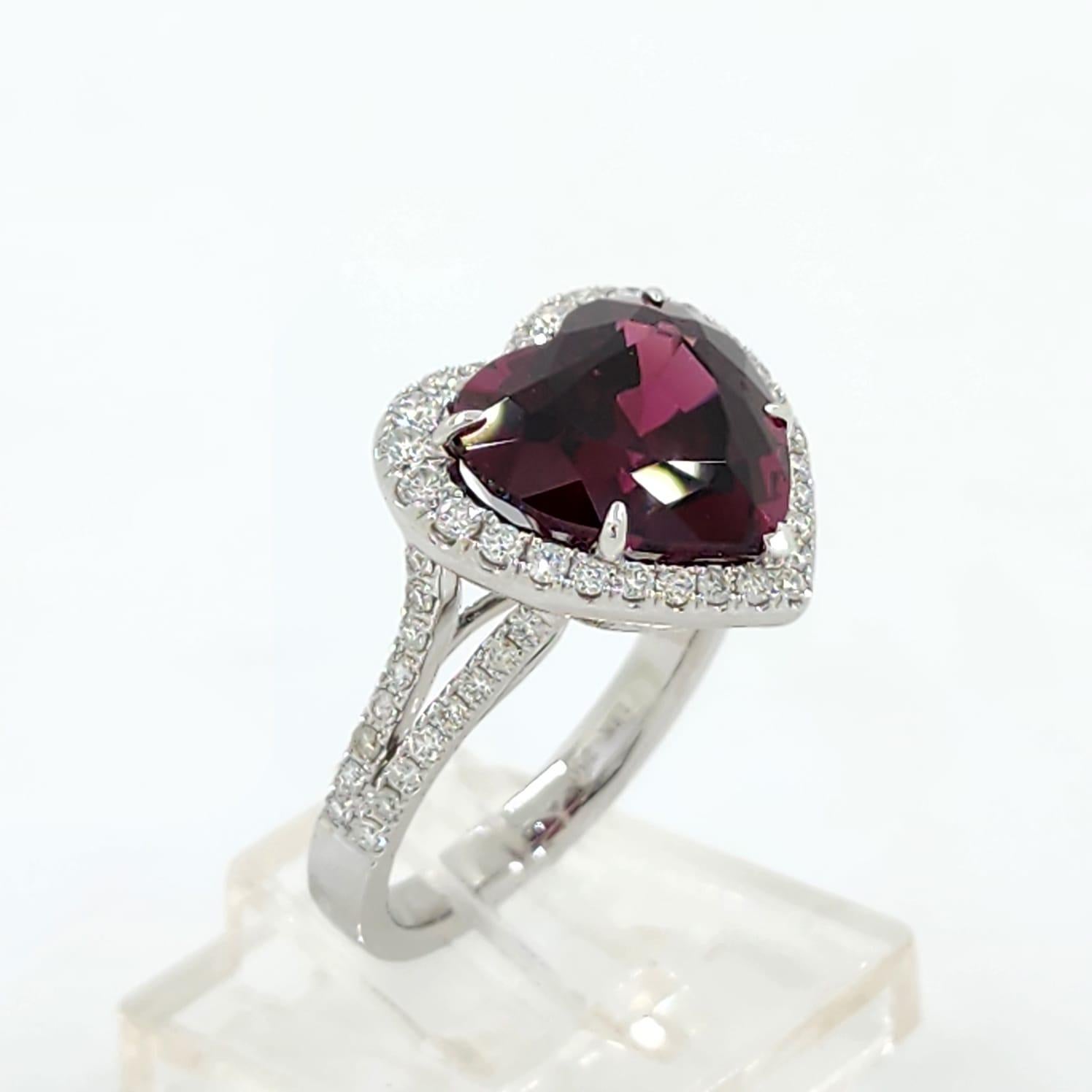 GIA Certified 7.37 Carat Heart Garnet and Diamond Ring in 18K White Gold For Sale 1