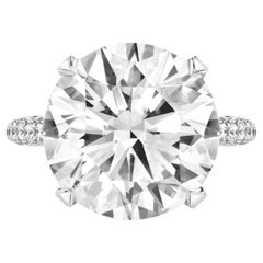 Anillo de diamantes de corte redondo de 7,33 quilates con pavé de oro blanco de 18 quilates certificado por el GIA