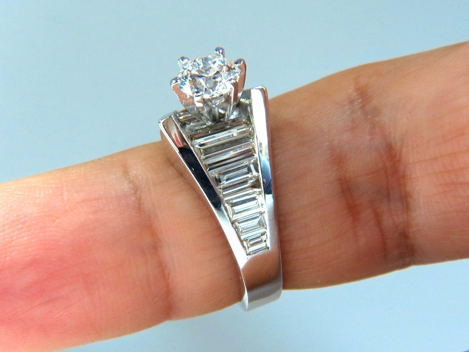 Bague en diamant baguette rond de 0,73 carat et 1,50 carat certifié GIA, de taille excellente, f/vvs1 Neuf - En vente à New York, NY