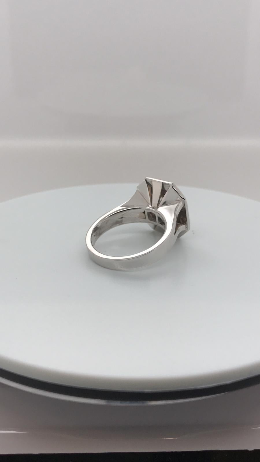 GIA Certified .74 Carat Radiant Cut Hand Engraved Rose & White Gold Diamond Ring In New Condition For Sale In Sydney, NSW