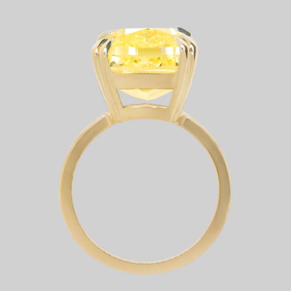 Contemporary GIA Certified 8 Carat Fancy Yellow Diamond Ring VVS2 For Sale
