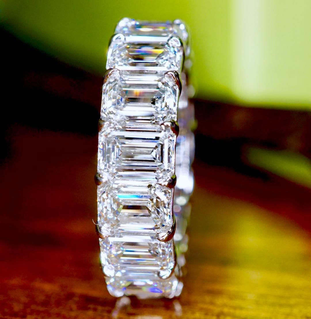 Emerald Cut GIA Certified 7.5 Carat Emerald Eternity Band For Sale