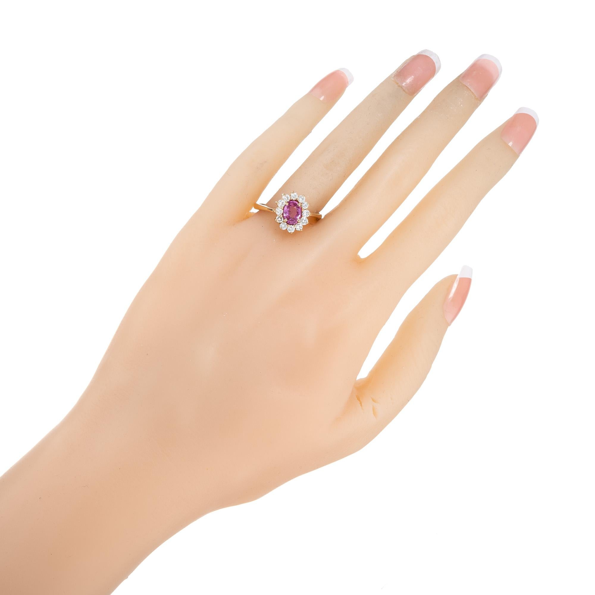 GIA Certified .75 Oval Natural Zafiro Rosa Diamante Anillo de compromiso de oro en venta 2