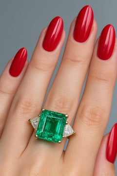 GIA Certified 7.94 Carat COLOMBIAN INSIGNIFICANT OIL Emerald and Platinum Ring