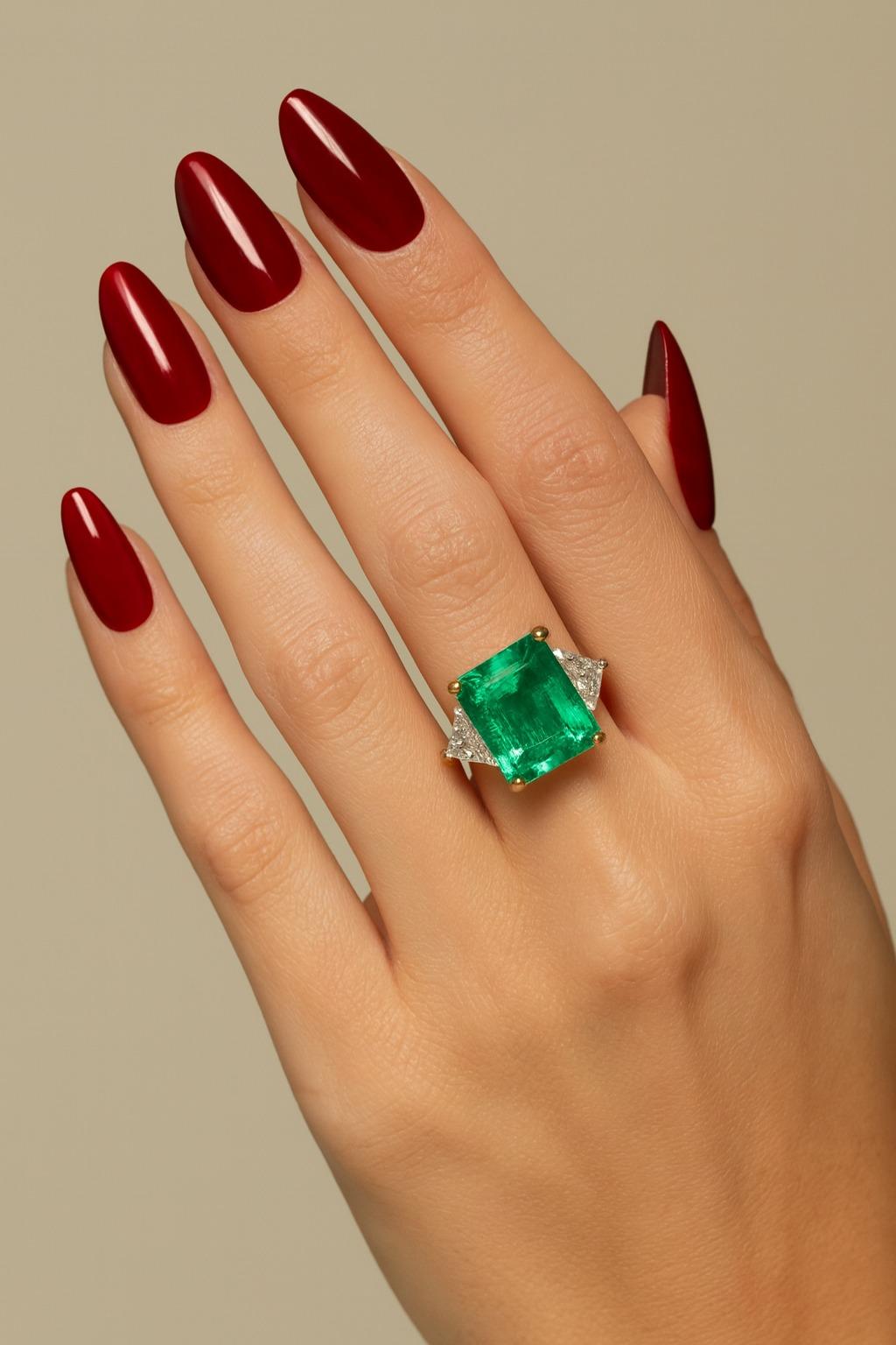 Contemporaneo Anello di platino con smeraldo e diamante da 7,51 carati certificato GIA, OLIO MINORE COLOMBIANO in vendita