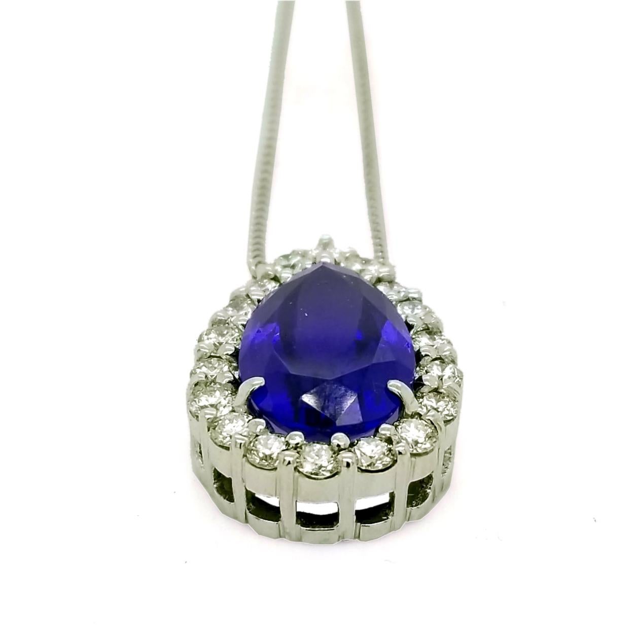 GIA zertifiziert 7,78 Karat birnenförmige Tansanit-Halskette mit 1,29 Karat Diamanten (Neoklassisch) im Angebot
