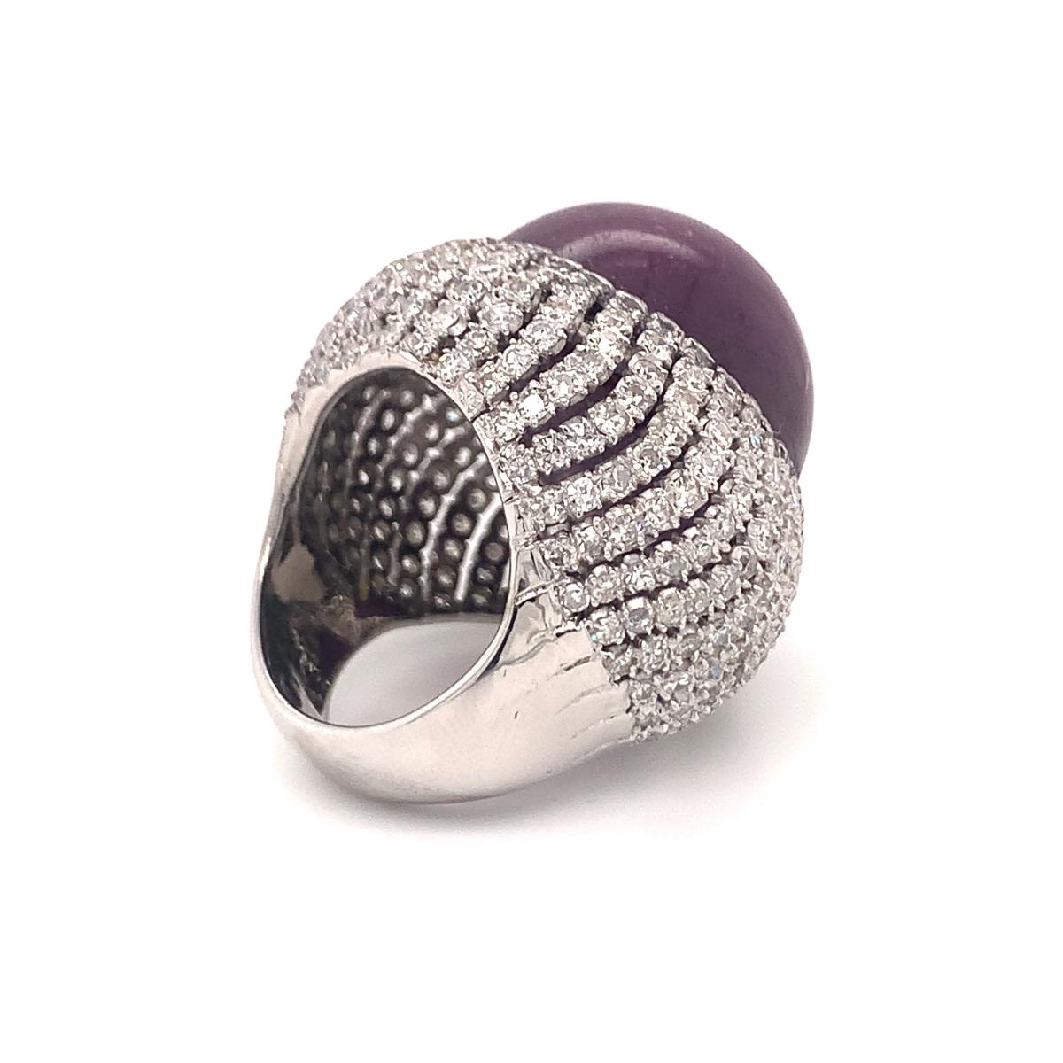 De las mujeres Anillo de oro blanco de 14 quilates con bomba de diamantes y rubí estrella certificado por la Gia de 78,67 quilates en venta
