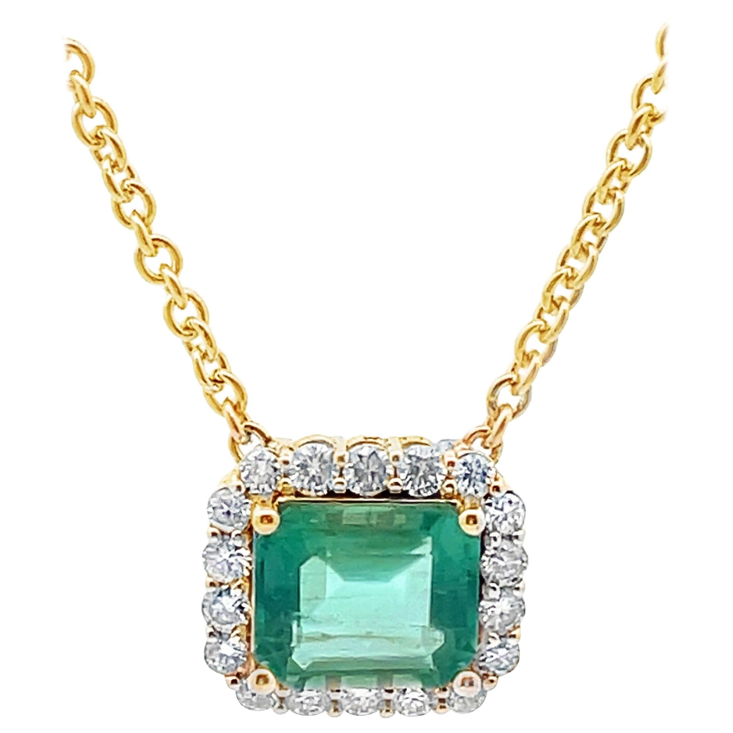 Collar Colgante Esmeralda Colombiana Certificada GIA y Diamantes en Oro Amarillo de 14K