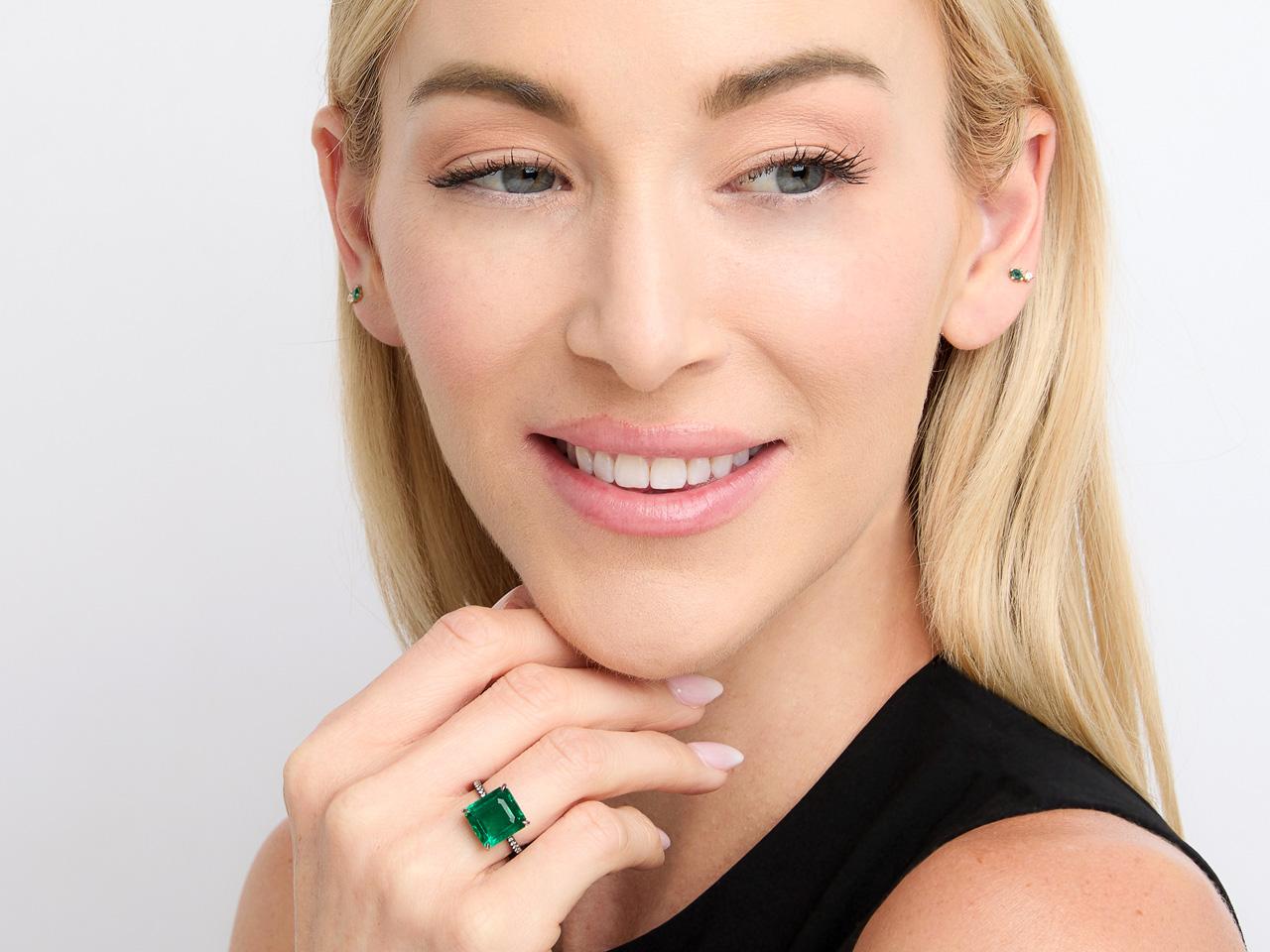 Bague mineure Zambie de 7,90 carats certifiée GIA en or noirci 18 carats Neuf - En vente à Beverly Hills, CA