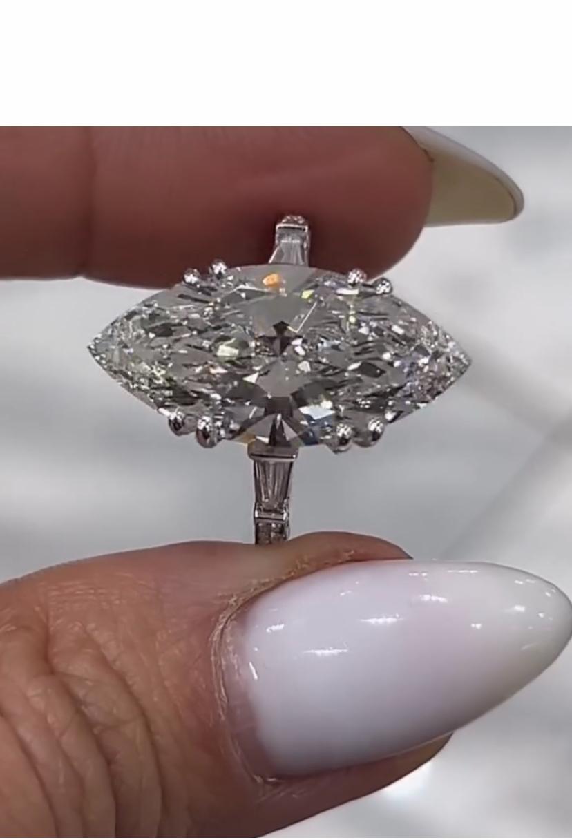GIA Certified 7.90 Carats Flawless D Color Marquise Shape Diamonds 18K Gold Ring In New Condition For Sale In Massafra, IT