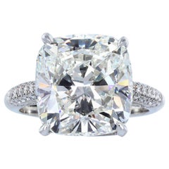 GIA Certified 8.06 Carat Cushion Diamond with pavè in White Gold 18K 