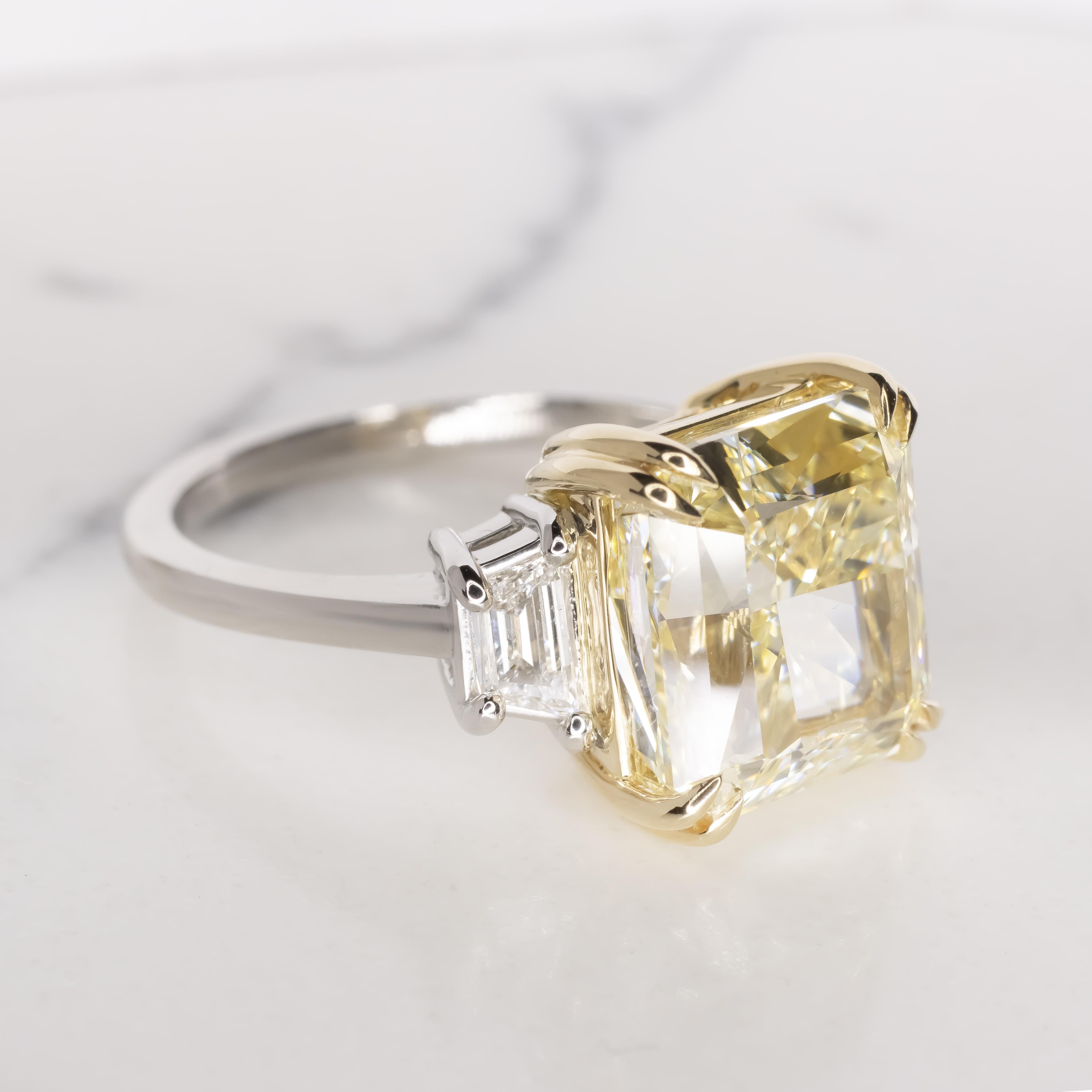 Contemporary GIA Certified 8 Carat Fancy Yellow Radiant Cut Diamond Ring For Sale