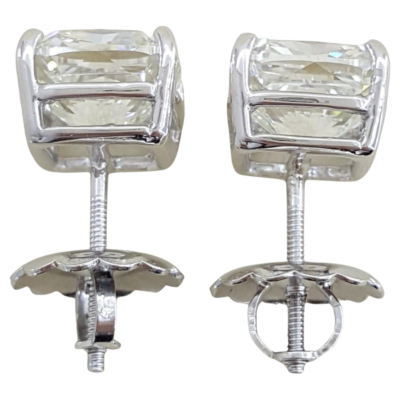 GIA-zertifizierte 8 Karat Weißgold-Ohrringe aus Platin mit Kissenschliff (Moderne) im Angebot