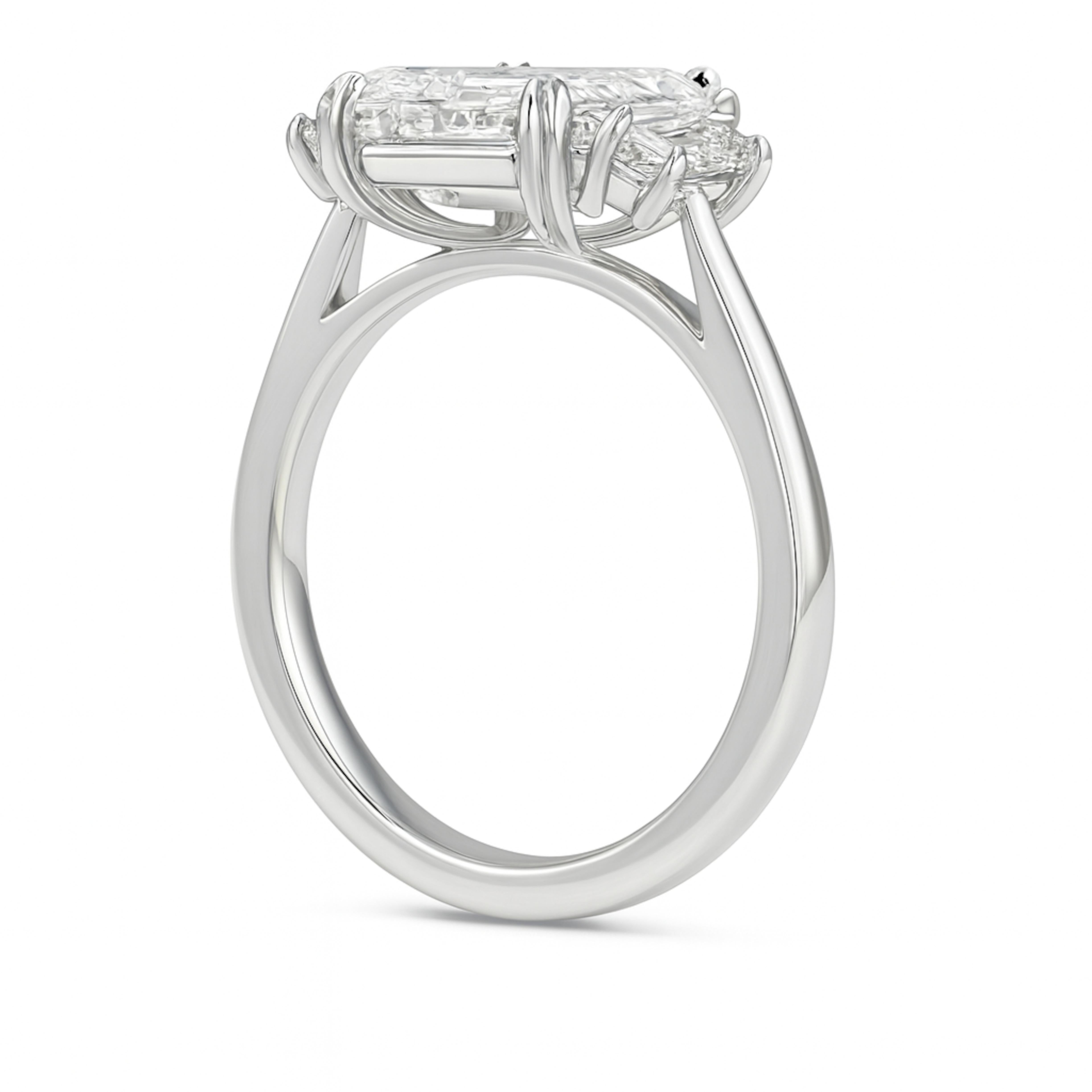 Bague en platine à trois pierres avec diamant taille émeraude de 8,00 carats certifié par le GIA

Exceptionnelle bague à trois pierres en platine ornée d'un magnifique diamant taille émeraude de 8,00 carats de pureté VS1, d'une brillance remarquable