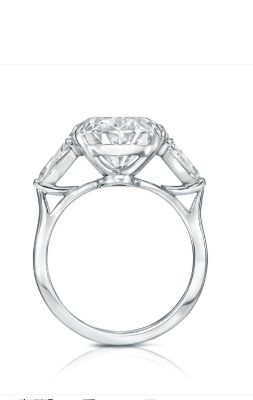 Women's or Men's GIA Certified 8.00 Carat F/VVS Oval Shape Natural Diamond Platinum Ring For Sale