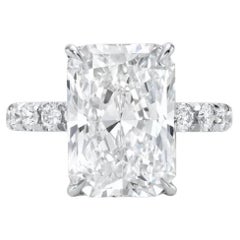 GIA Certified 8,00 Carats D/VS1 Diamante a forma radiante Anello solitario in oro 18k