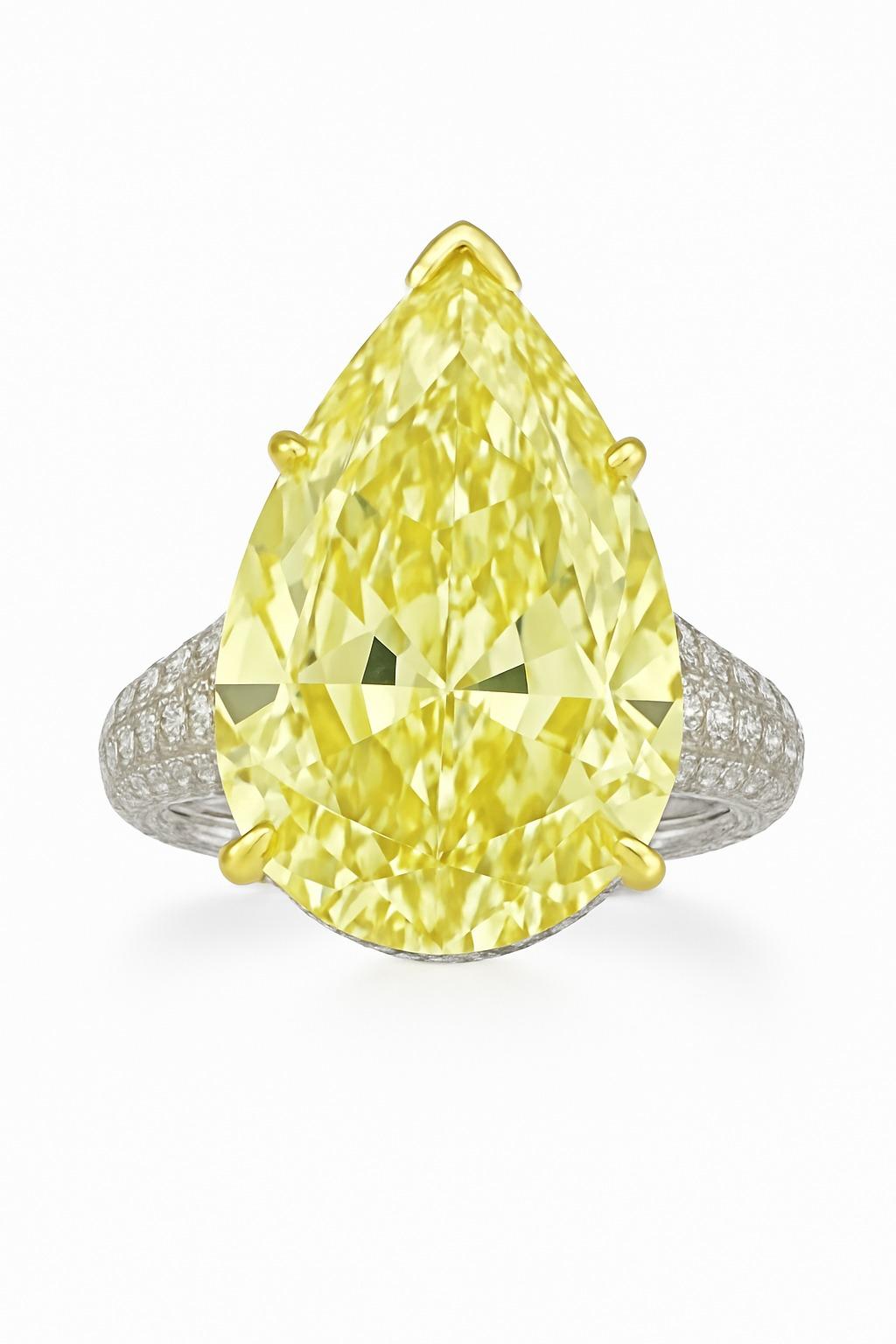 Bague en or 18 carats certifiée GIA et ornée d'un diamant jaune fantaisie de 8,01 carats Unisexe en vente