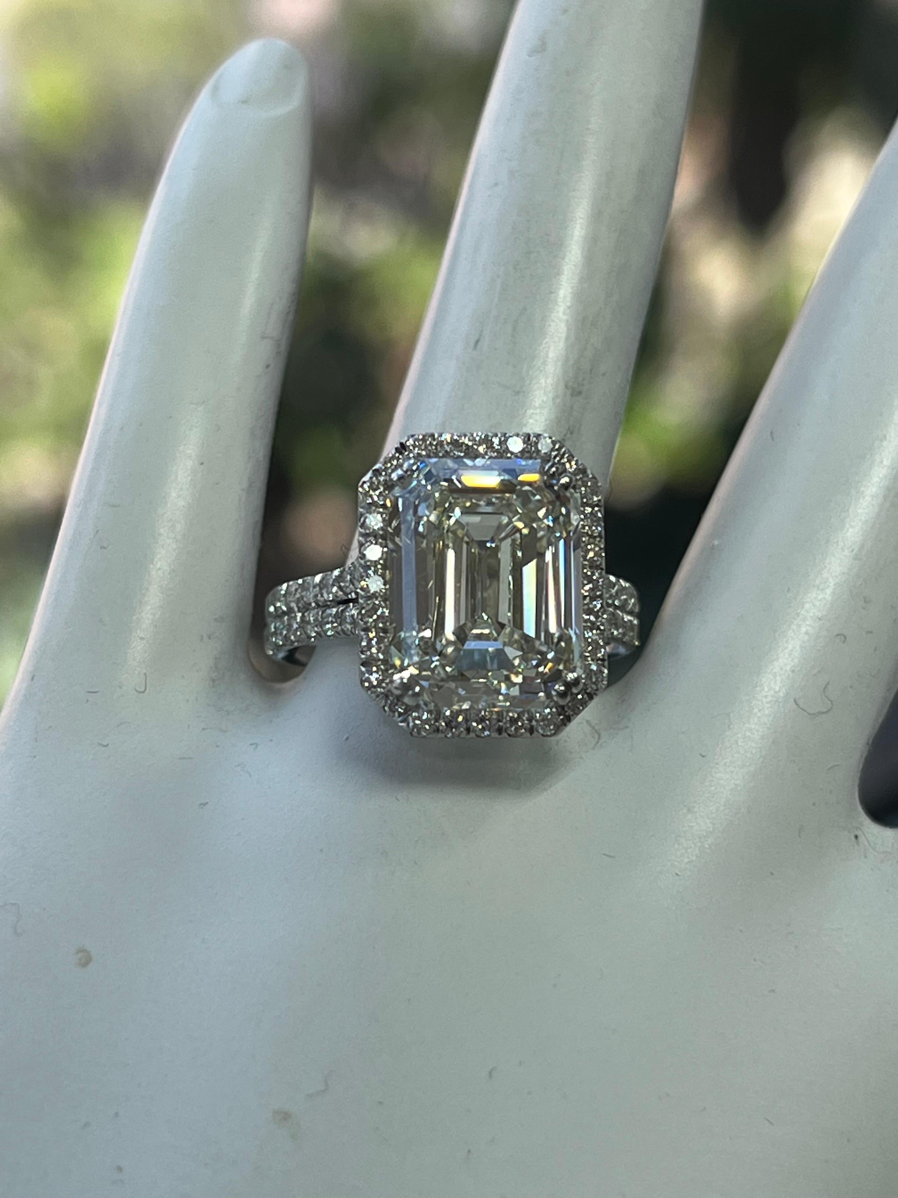 GIA Certified 8.02 Carat L VS2 Natural Emerald Cut Diamond Engagement Plat Ring In Excellent Condition In Los Angeles, CA
