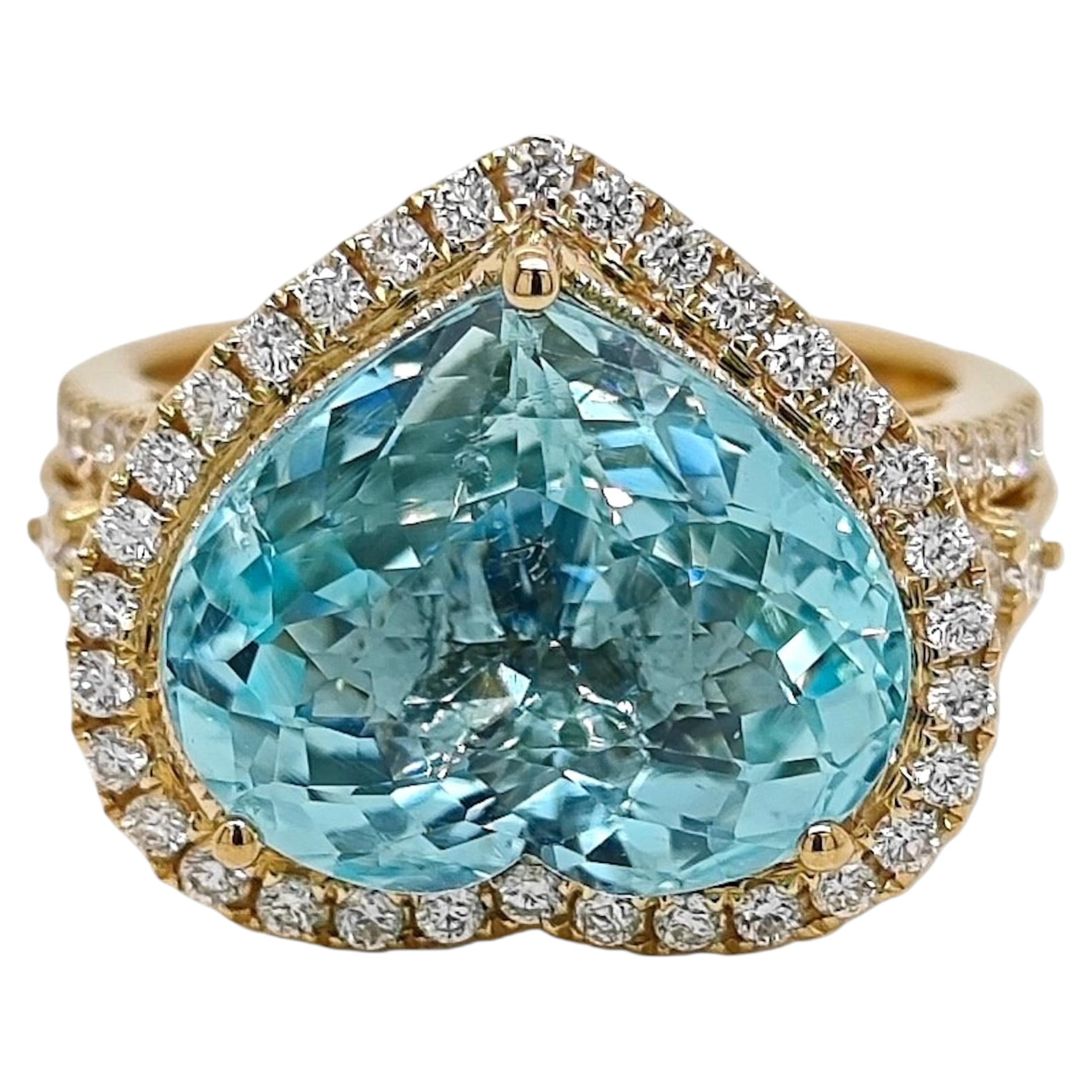 Bague en or jaune certifiée GIA 8.05 carats Tourmaline Paraiba diamant rond en vente
