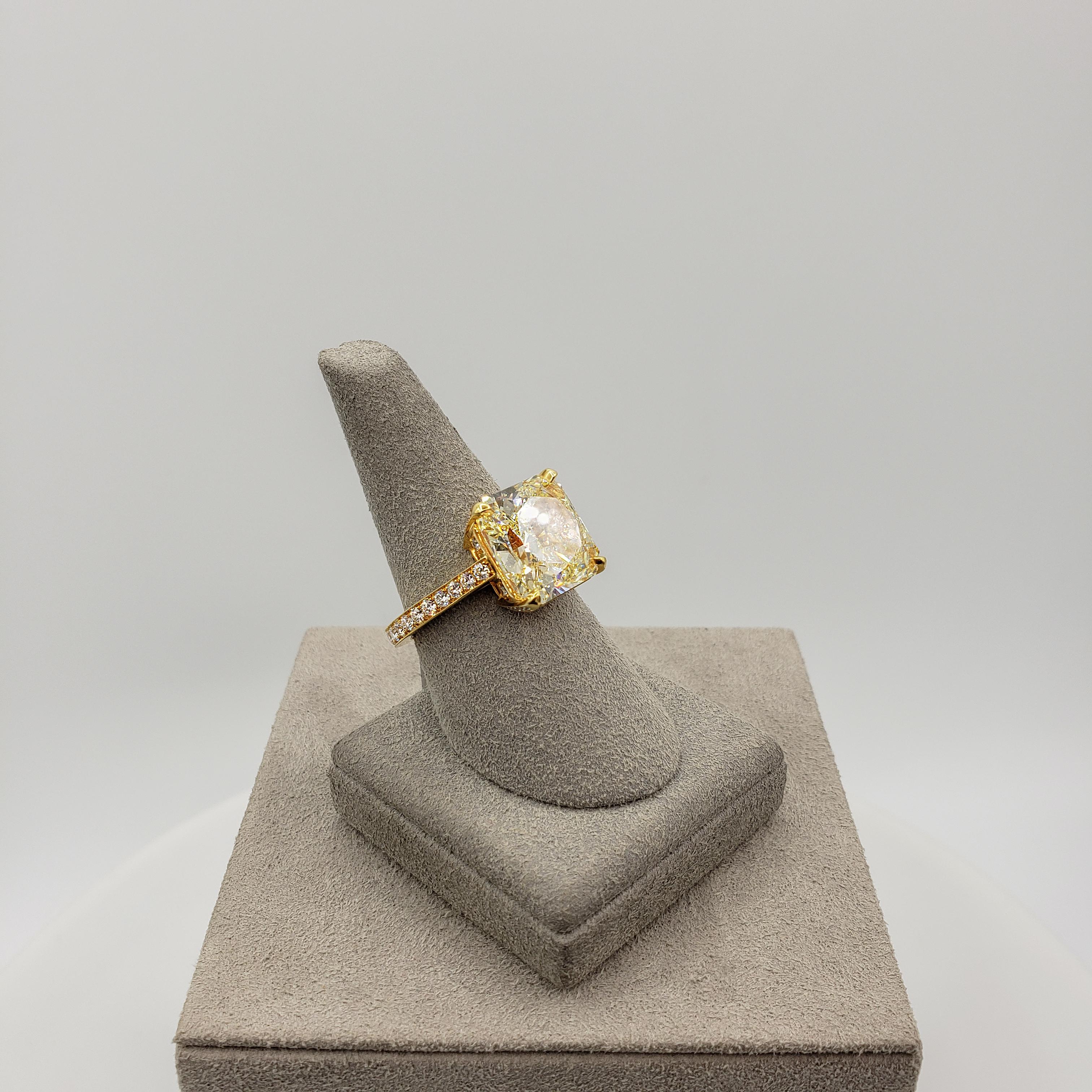 Roman Malakov 8.07 Carat Radiant Cut Yellow Diamond Pave Engagement Ring In New Condition For Sale In New York, NY