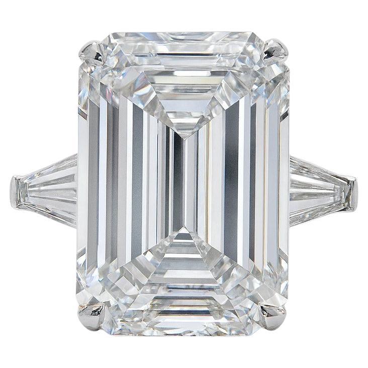 GIA Certified 8.11 Carat Type IIa Emerald Cut Diamond Ring with Tapered Baguette in vendita