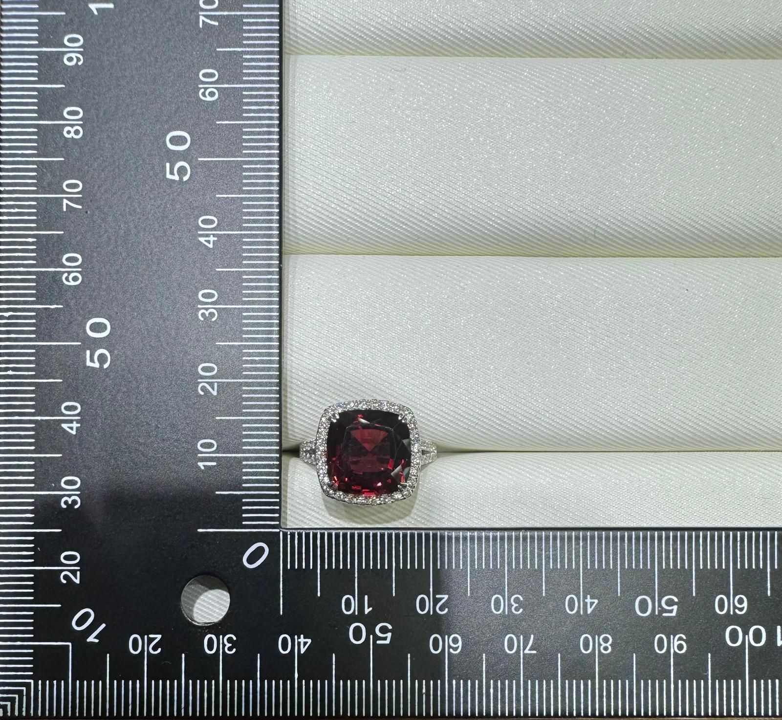 GIA Certified 8.15 Carat Garnet and Diamond Ring in 18K White Gold For Sale 1