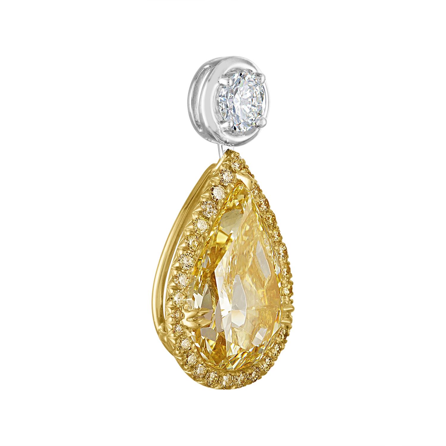 Contemporary GIA Certified 8.19 Carat Pear Shape Yellow Diamond in Two-Tone Mounting