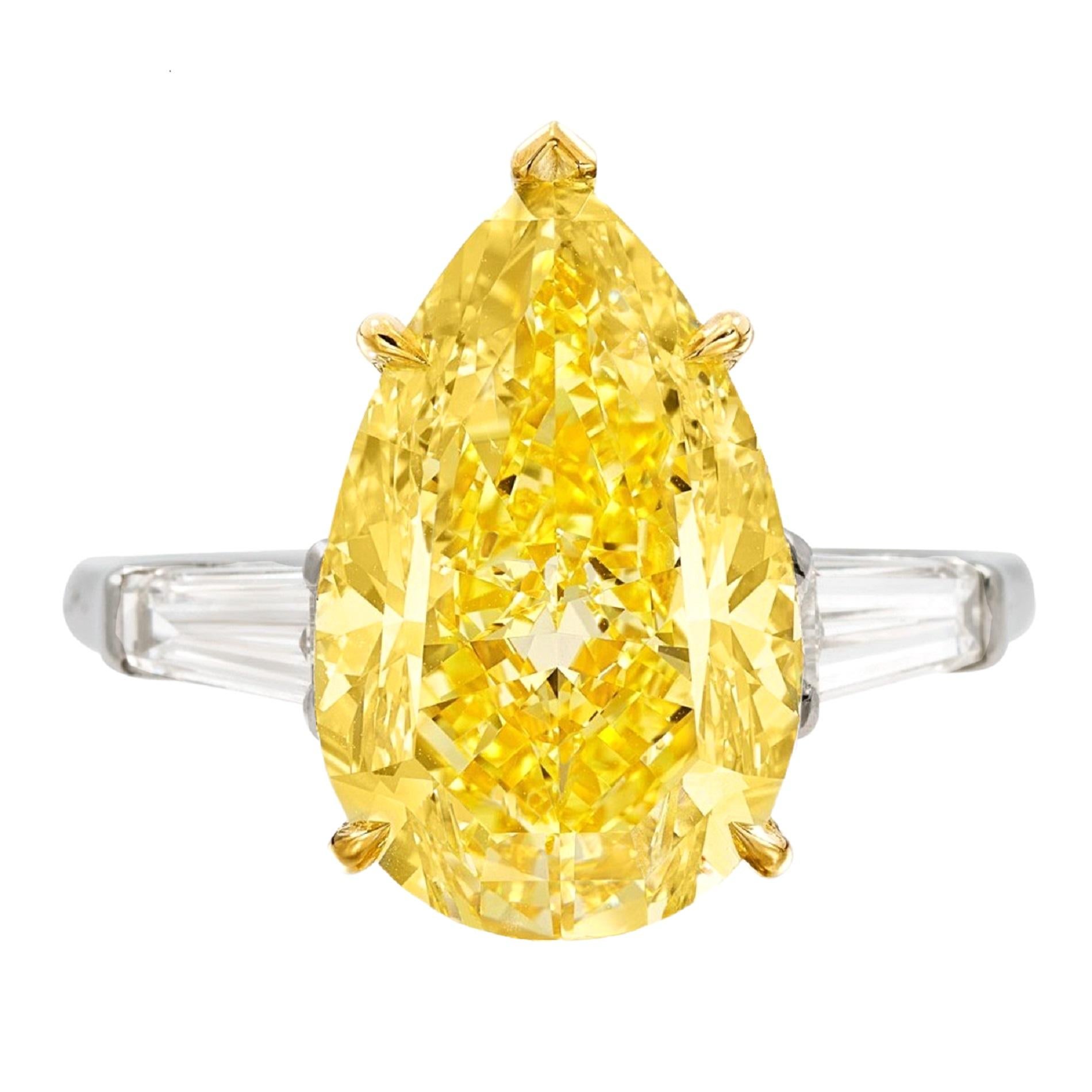 GIA-zertifizierter Solitär-Ring mit 8.25 Karat intensiv gelbem Fancy-Diamant (Tropfenschliff) im Angebot