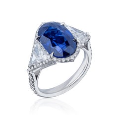 GIA-zertifizierter 8,25 Karat ovaler Saphir und Diamantring