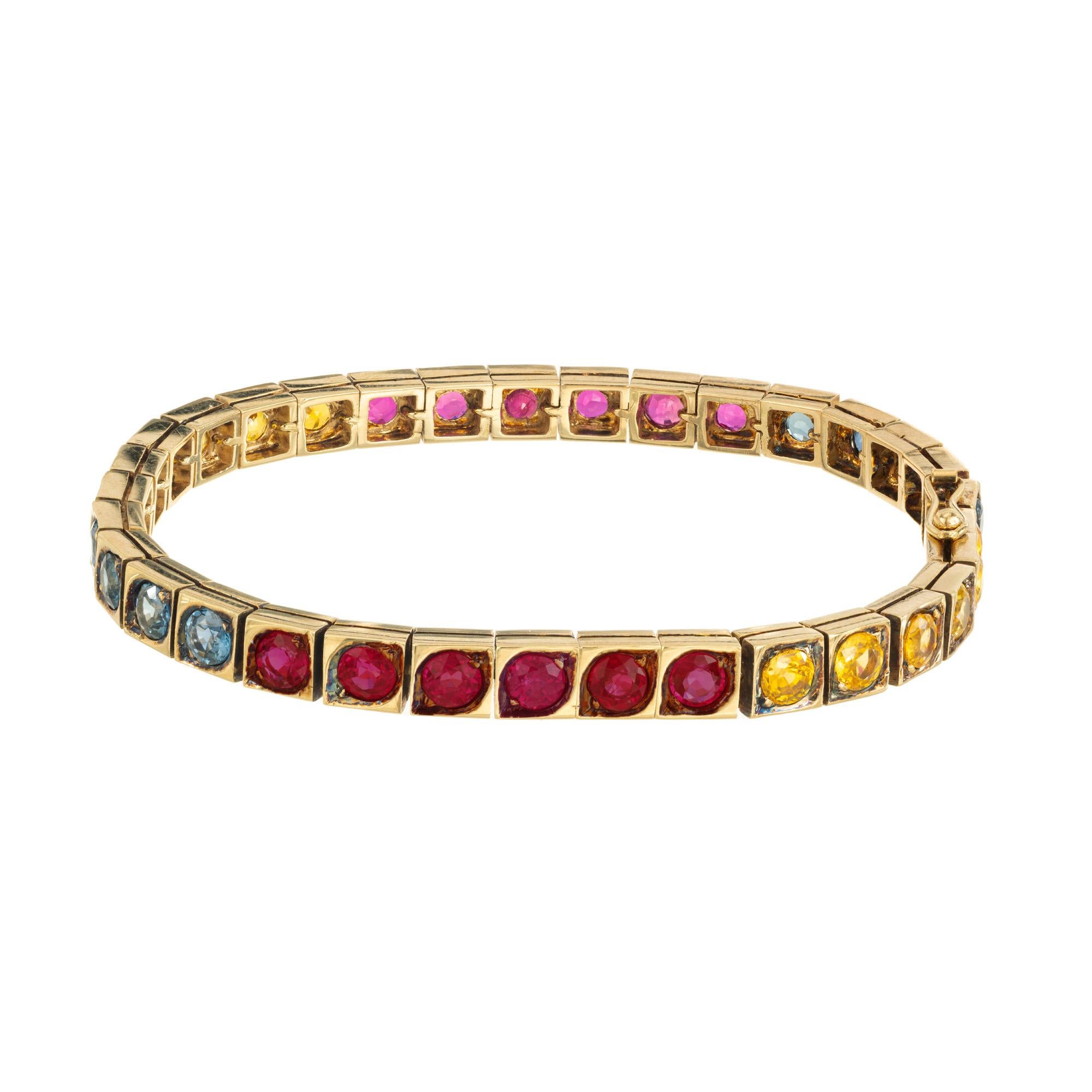 Round Cut GIA Certified 8.25 Carat Round Ruby Sapphire Hinged Yellow Gold Tennis Bracelet For Sale